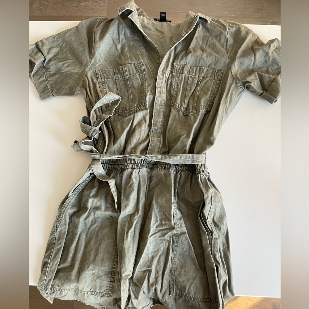 EXPRESS romper - Picture 2 of 3